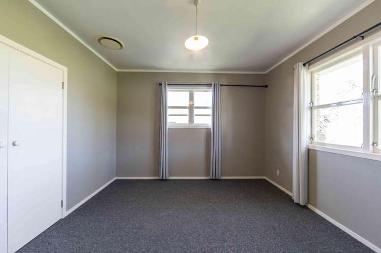 52 Enderley Avenue Enderley_14