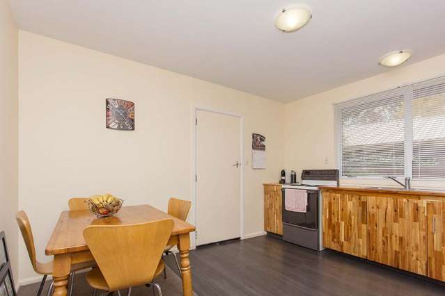 2/148 Riverlaw Terrace Saint Martins_4