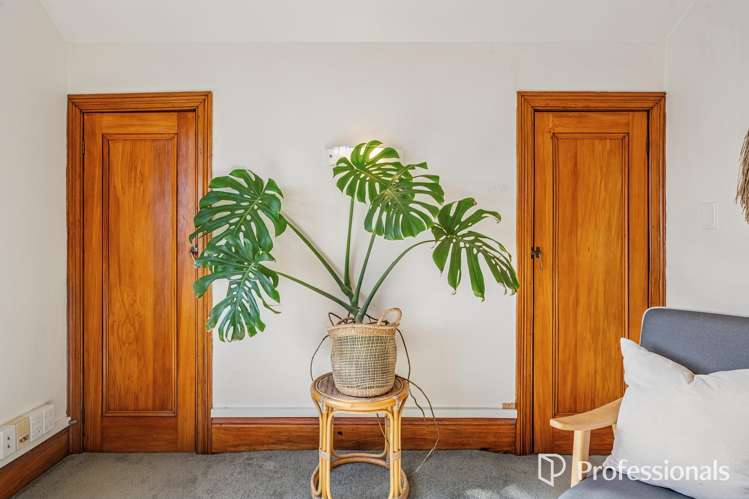 82 Nairn street Mount Cook_20