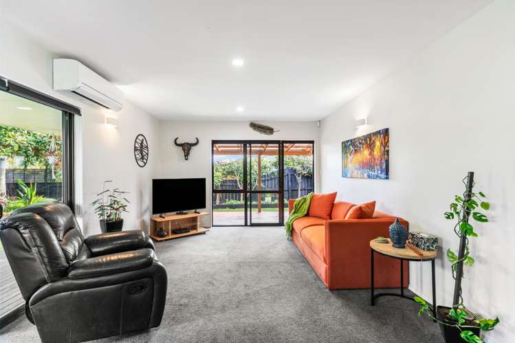 88 McRobbie Road Kingseat_10