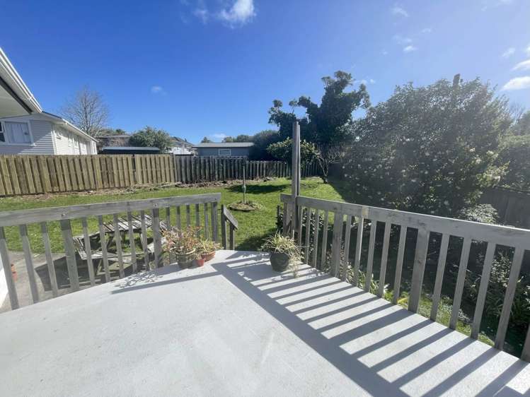 52 Fairclough Road Beach Haven_13