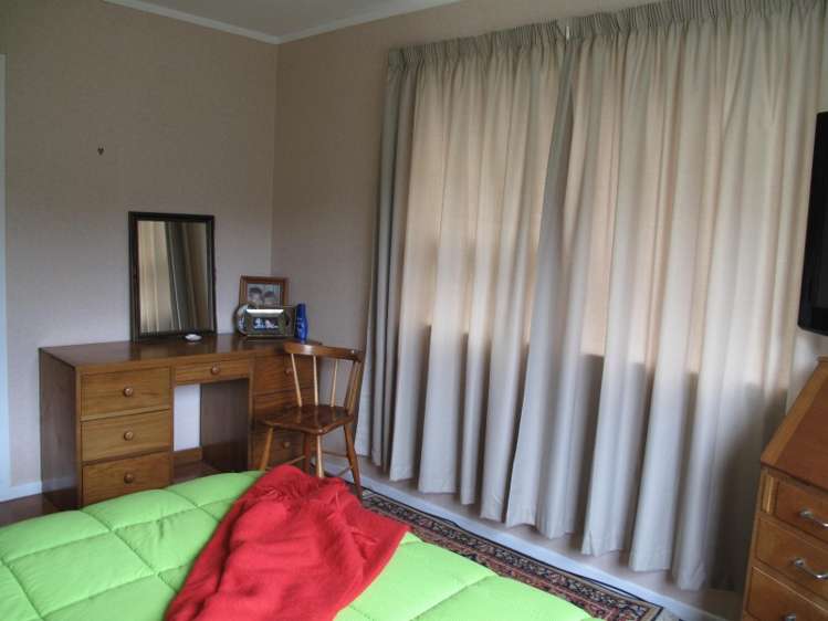 8 Eames Crescent Te Mata_13