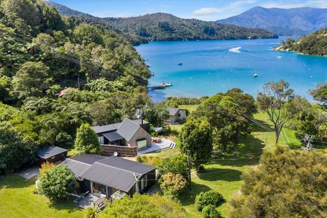 Lochmara lock up and leave package