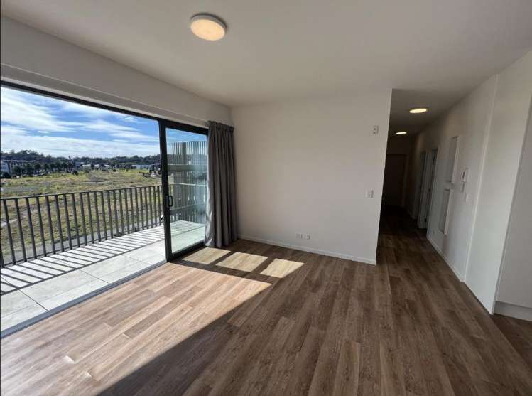 7/1 Karoro Court Hobsonville_8