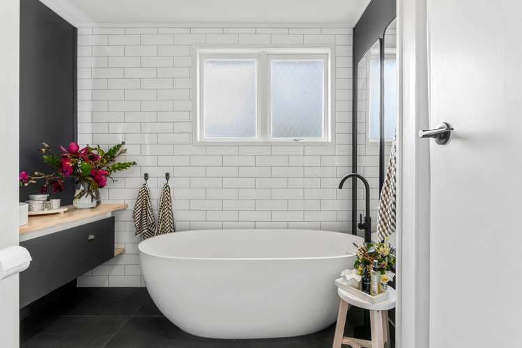 89a Fairclough Road Beach Haven_24