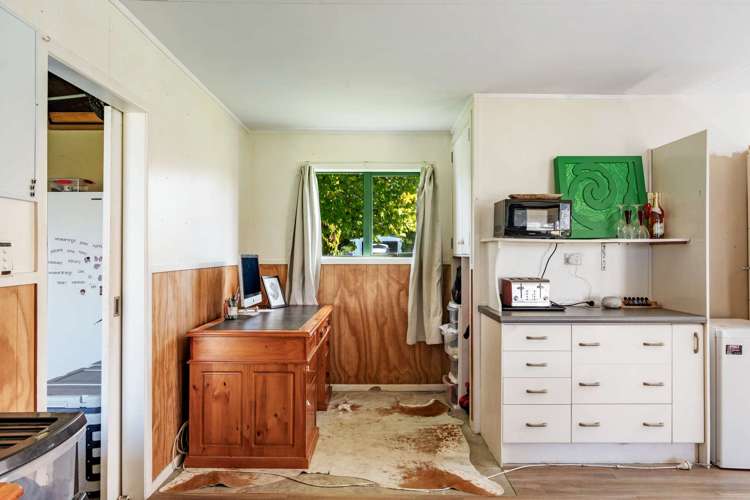 37 Banks Street Tolaga Bay_14