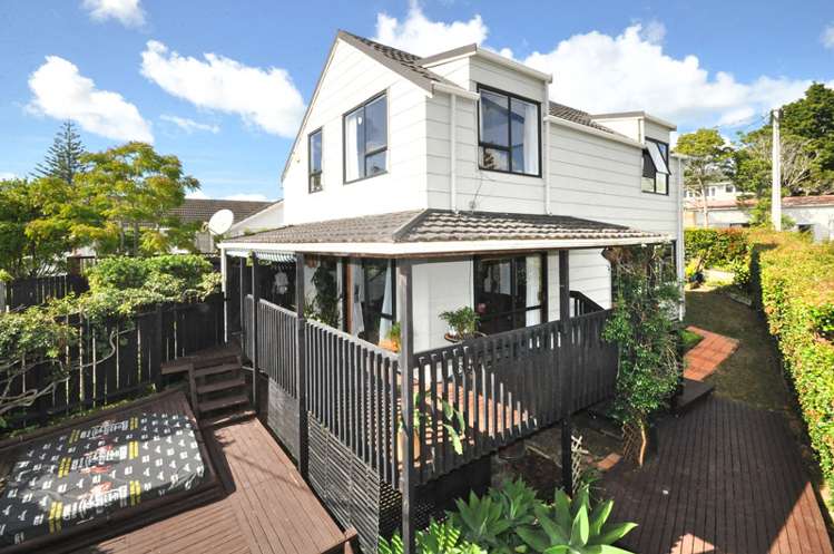 2/20 Verbena Road Birkdale_0