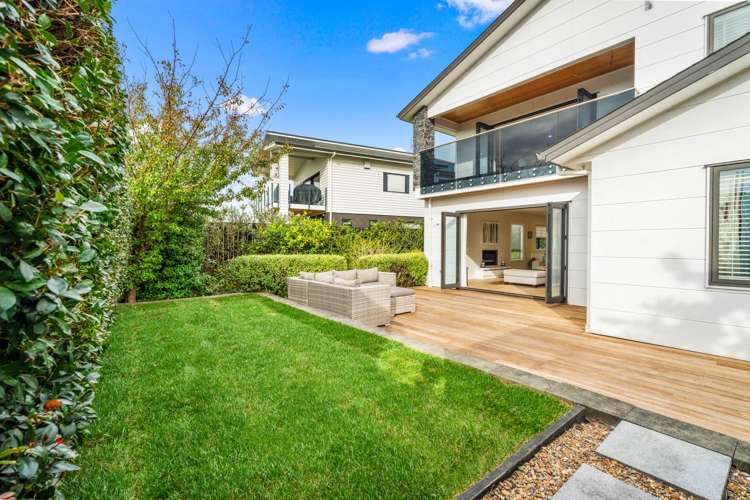 84 Intrepid Crescent Beachlands_3