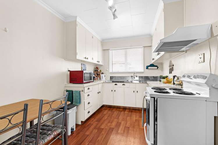 2b Coddington Crescent_2