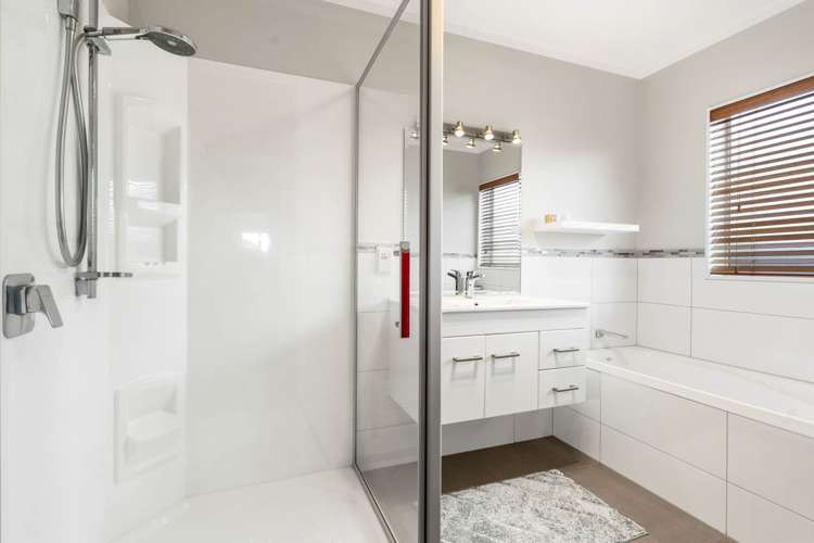 17 Evanda Crescent Conifer Grove_19