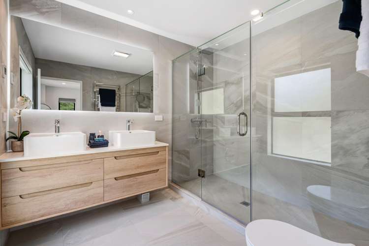 279 West Hoe Heights Orewa_21