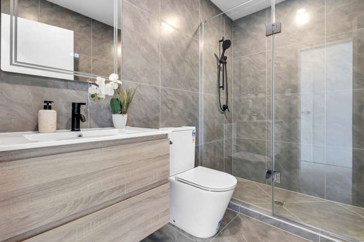 101B&D Gossamer Drive Pakuranga Heights_16