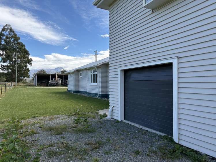 5669A West Coast Road 1532_14