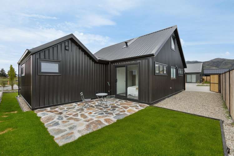 24 Magnum Drive Cromwell_22