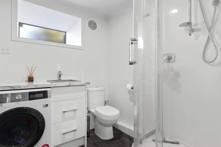 175 Kingswood Road Brookfield_15