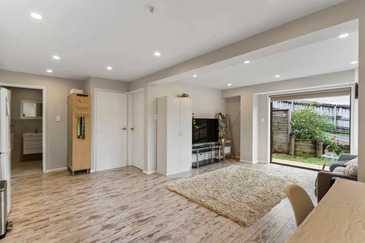 1/690 Beach Road Browns Bay_17