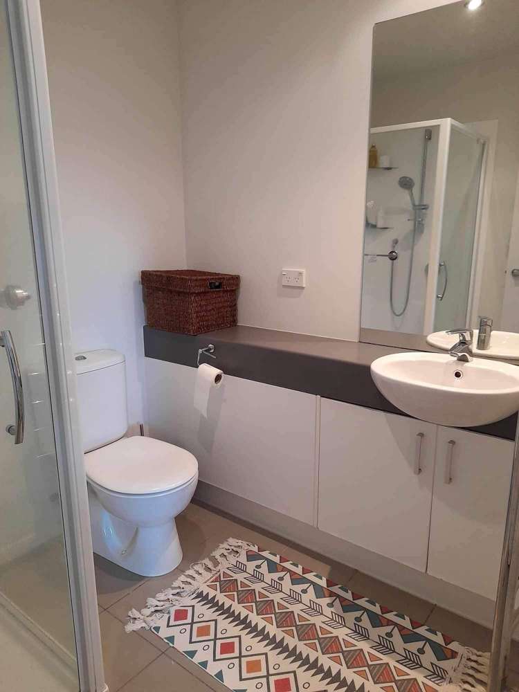 E5/60 Masons Road Oteha_9