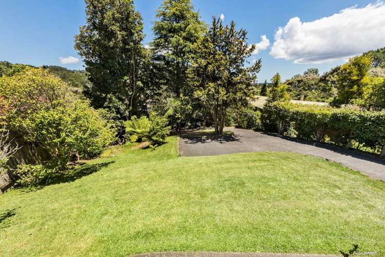 57 Woodfern Crescent Titirangi_10