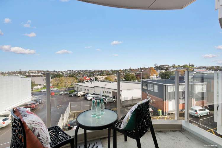 11/5 Cook Street Howick_1