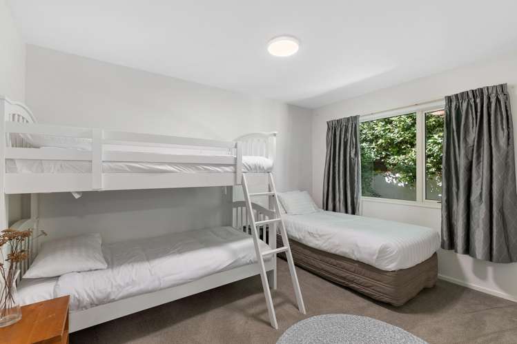 11 Morrows Mead Wanaka_16