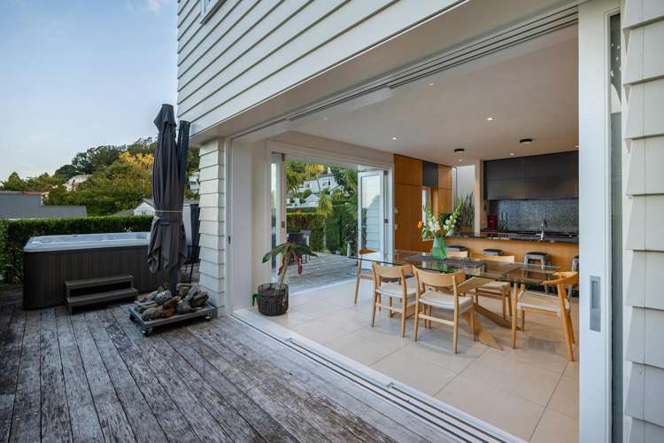 8 Summit Drive Mount Albert_13