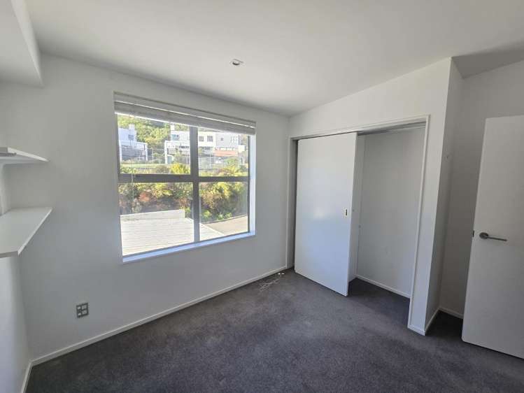 38 Saddleback Grove Karori_9