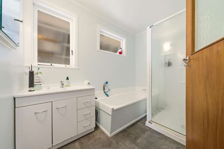 13 Ball place Mt Roskill_8