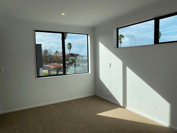 6 Manahi Lane Panmure_8