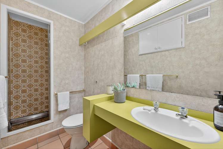 11 and 13 Puketaha Road Swanson_15