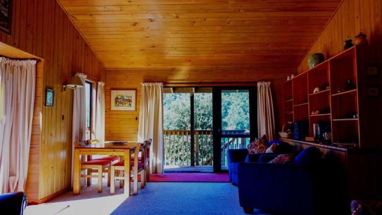 3130 Archers Road Tennyson Inlet_10