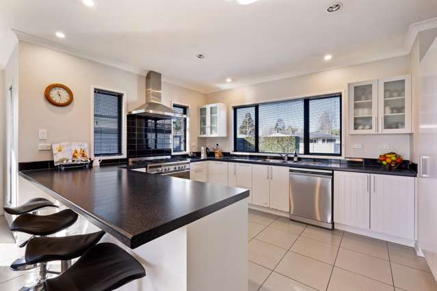 606 Nottingley Road Frimley_3