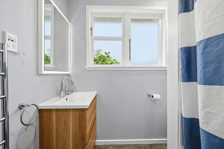 2 Puriri Crescent Hillcrest_12