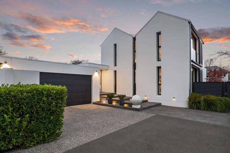 7 Helmores Lane Merivale_1