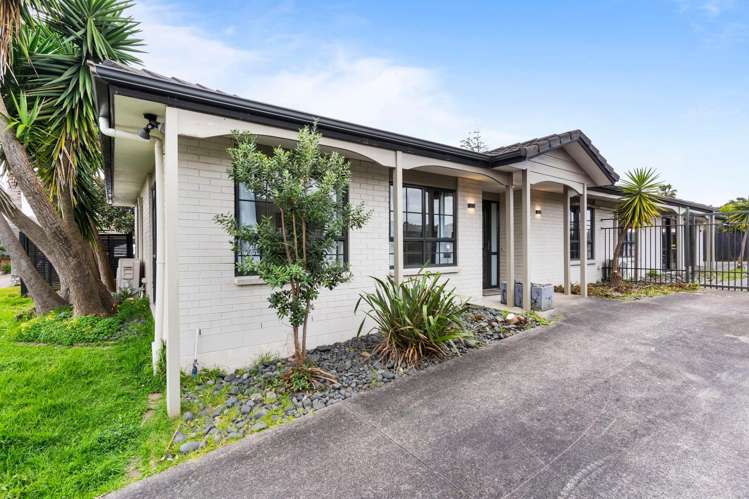 27 Lothian Brae Manurewa_18