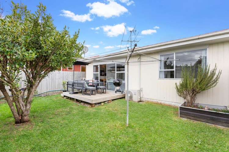 2/18 Koromiko Street New Lynn_11