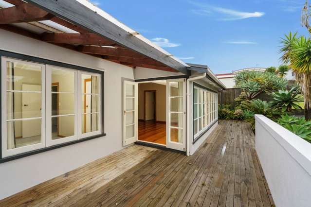 55 Eastglen Road Glen Eden_1