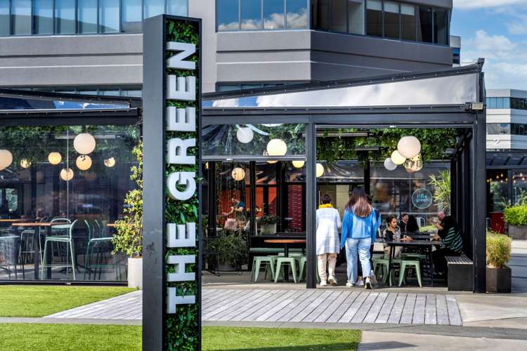 Building /660 Great South Road_0