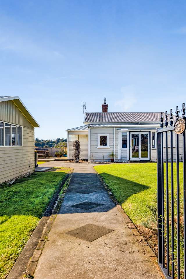 2 Broadway Waitara_1