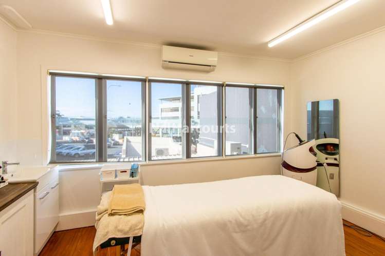 C/7 Hurstmere Road Takapuna_2