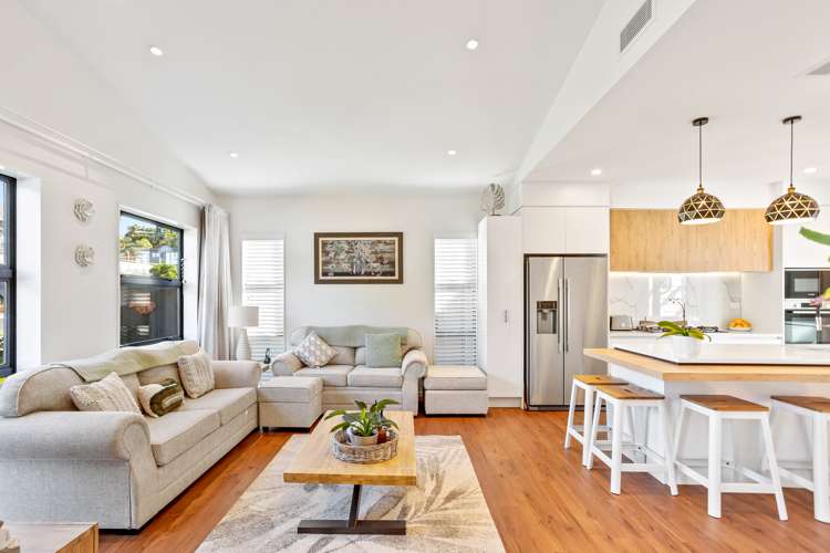 5 Waimaru Lane Orewa_11