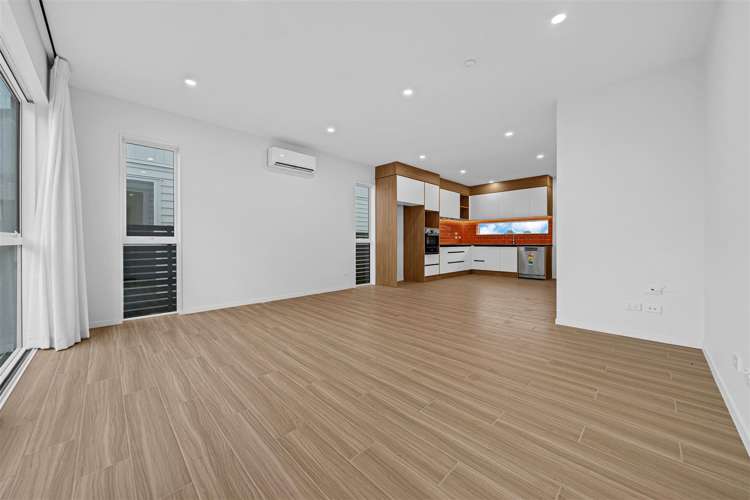 6 Longview Oak Lane Papakura_7