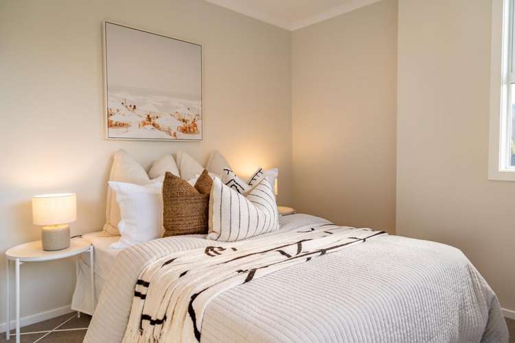 70a Heretaunga Square Silverstream_33