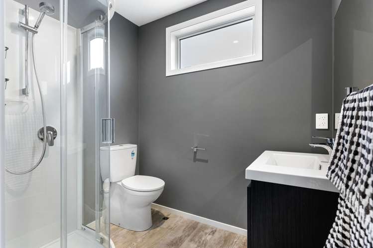 6/41 Main Road Wainuiomata_16