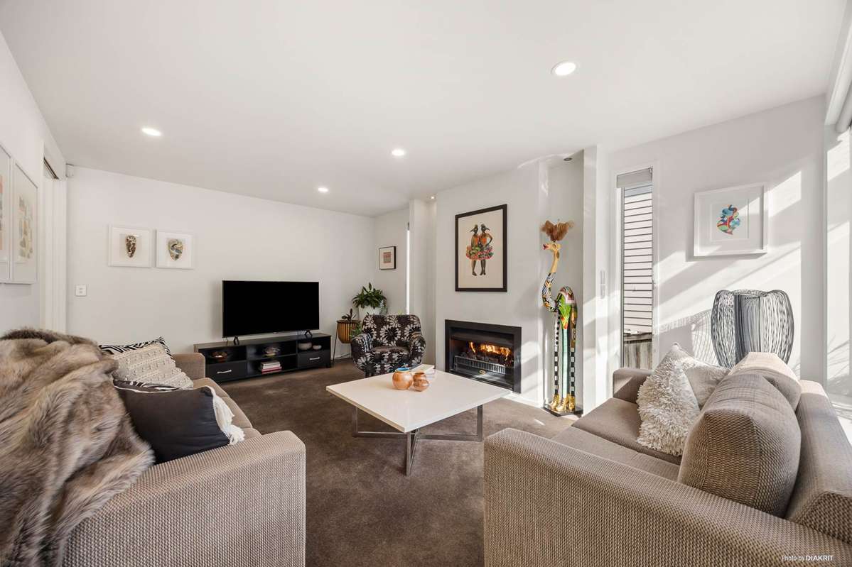 25A Hawera Road_5