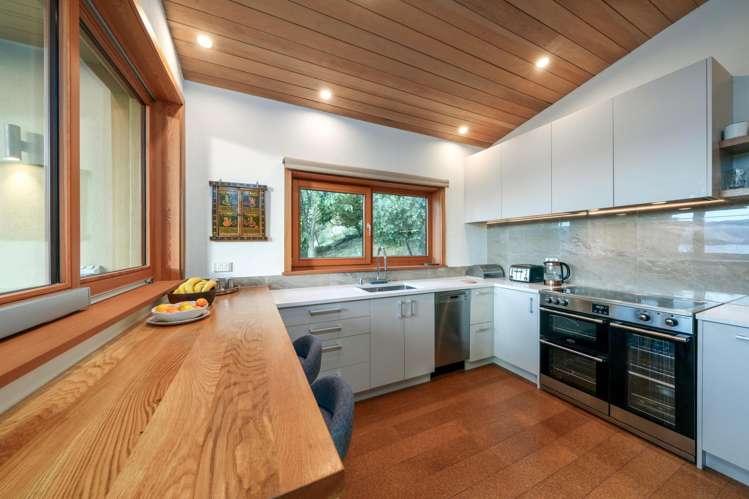 337 Beacon Point Road Wanaka_6