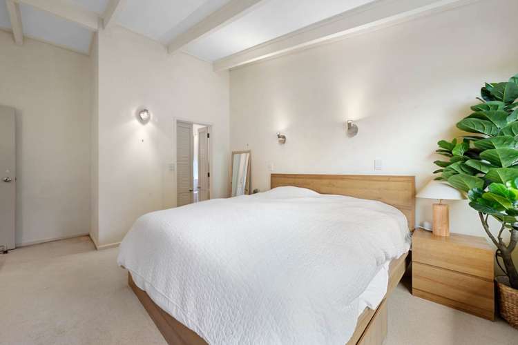 86 Hattaway Avenue Bucklands Beach_11