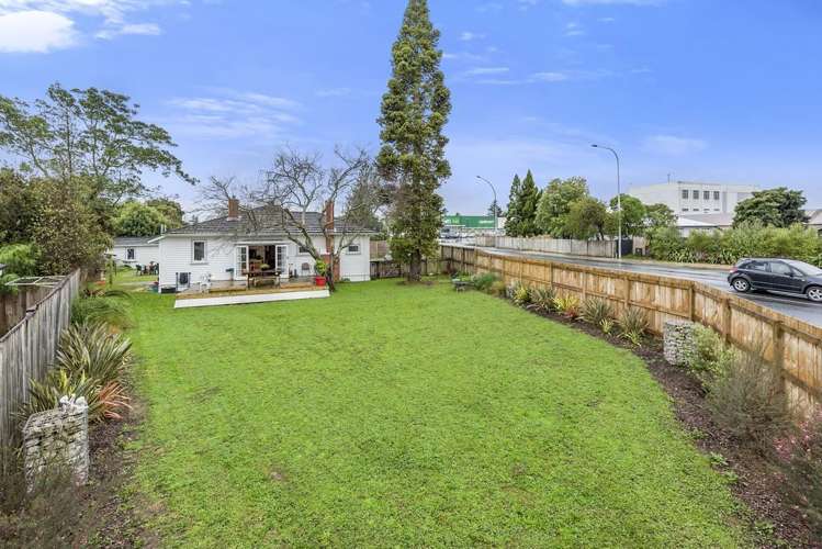 143 Peachgrove Road Hamilton East_13