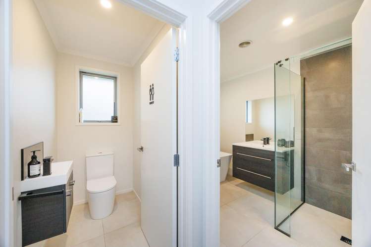 16a Rayner Lane Marton_5