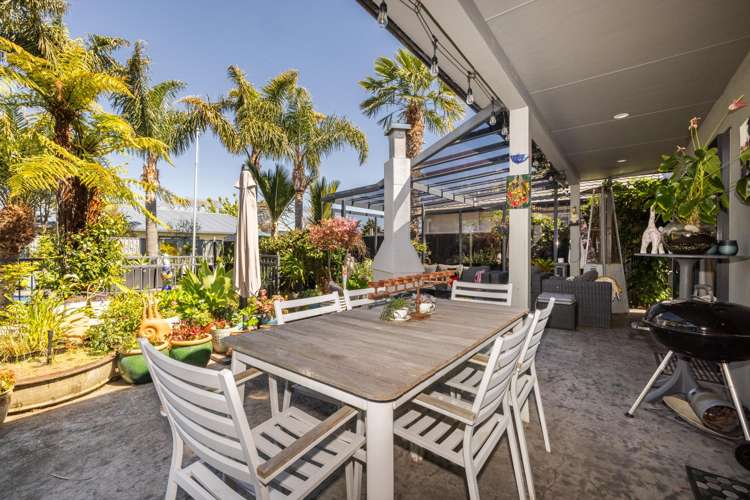 18 Delta Mews Place Clive_11