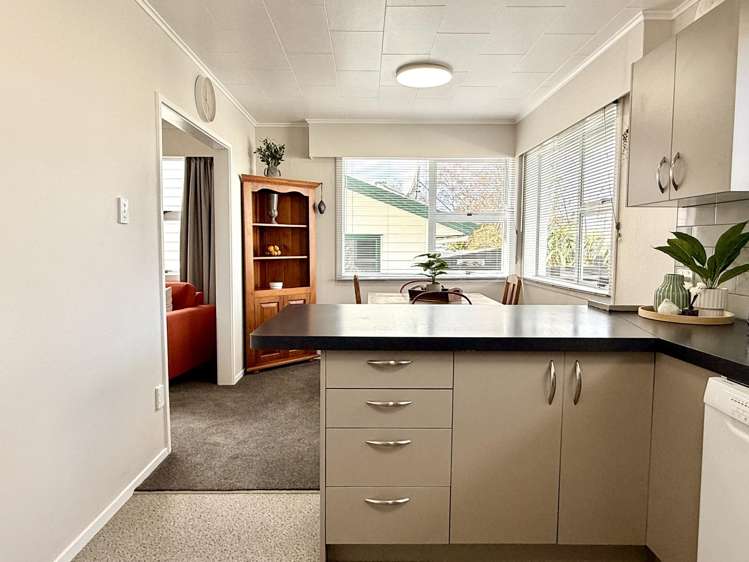 45 Edinburgh Crescent Waikiwi_11